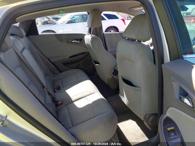 1G1ZD5ST1MF026618 Chevrolet Malibu Fwd Lt