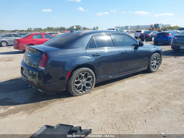 2C3CCAGGXHH560343 Chrysler 300 300s Awd