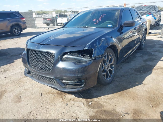 2C3CCAGGXHH560343 Chrysler 300 300s Awd