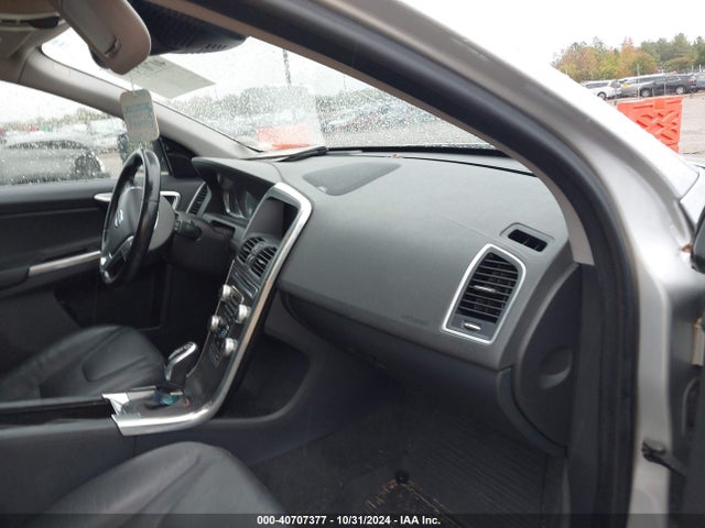 Volvo Xc60 T5/platinum 2015 YV440MDM5F2724590 Image 5