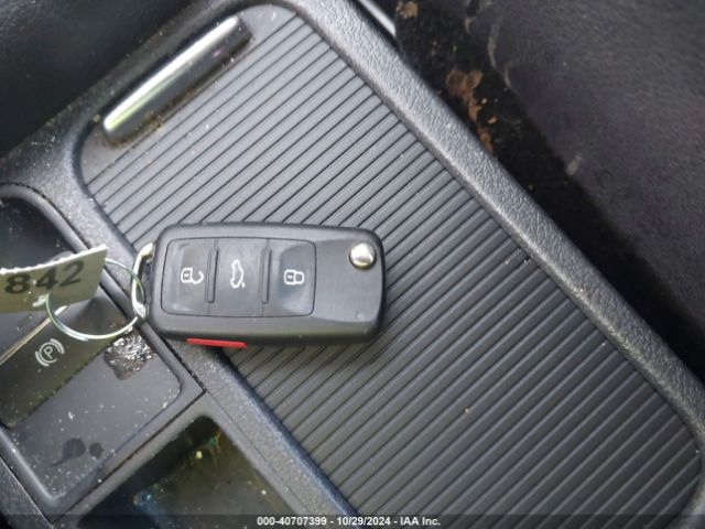 WVGAV7AX2GW604713 Volkswagen TIGUAN S