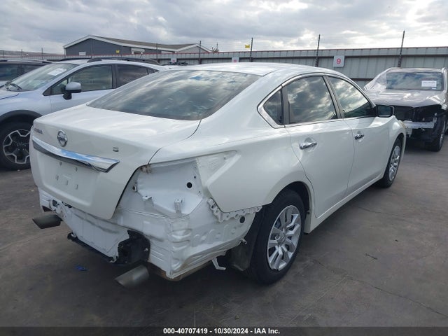 Nissan Altima 2.5 S 2015 1N4AL3AP2FN367279 Image 4