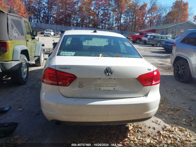 1VWAT7A33FC076958 Volkswagen Passat 1.8t Limited Edition