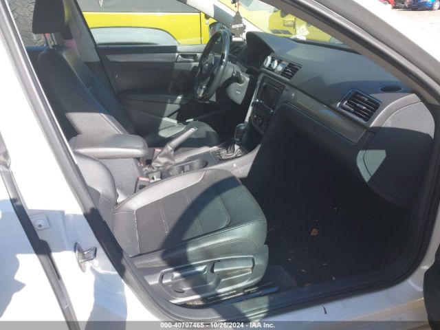 1VWAT7A33FC076958 Volkswagen Passat 1.8t Limited Edition
