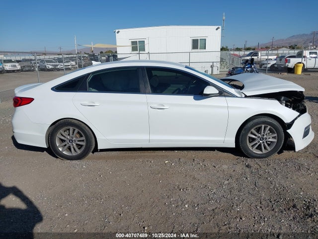 Hyundai SONATA SE 2015 5NPE24AF6FH123291 Image 13
