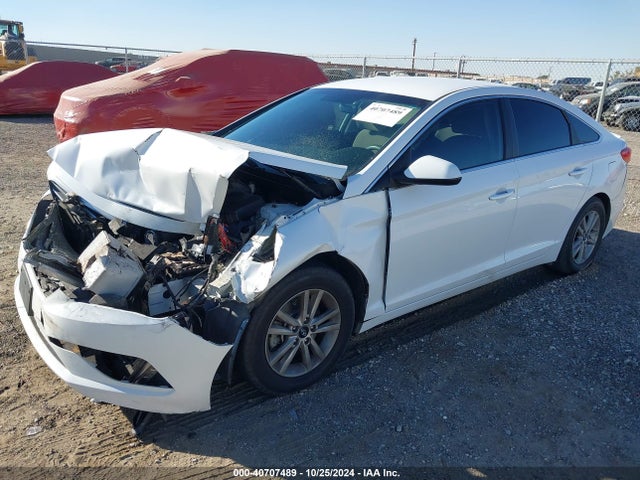 Hyundai SONATA SE 2015 5NPE24AF6FH123291 Image 2