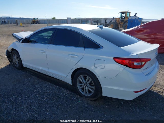 Hyundai SONATA SE 2015 5NPE24AF6FH123291 Image 3