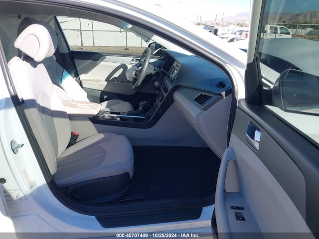 Hyundai SONATA SE 2015 5NPE24AF6FH123291 Image 5