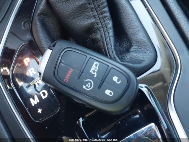 1C4PJLLN9KD373375 Jeep Cherokee Altitude Fwd
