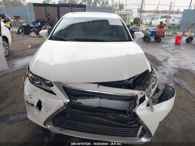 JTHBW1GG4H2139451 Lexus ES 300H