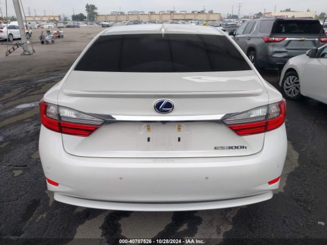 JTHBW1GG4H2139451 Lexus ES 300H