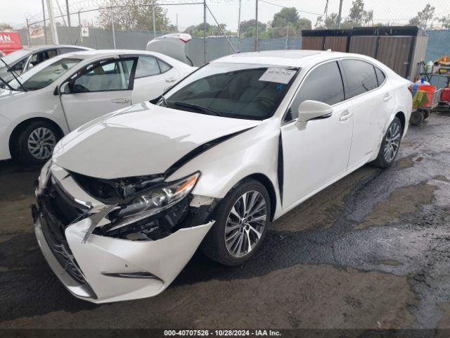 JTHBW1GG4H2139451 Lexus ES 300H