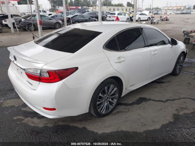 JTHBW1GG4H2139451 Lexus ES 300H