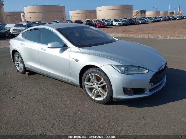 2013 TESLA MODEL S 5YJSA1AC3DFP10537 Photo 0