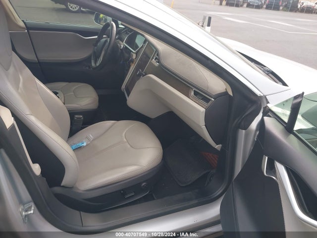 2013 TESLA MODEL S 5YJSA1AC3DFP10537 Photo 4