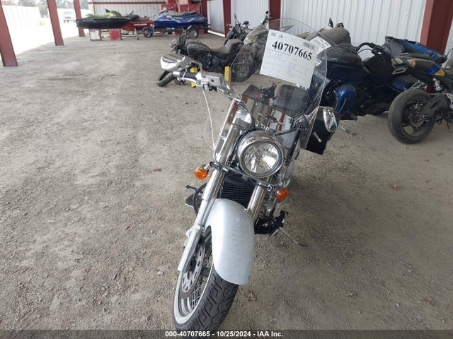 2023 SUZUKI VL800 JS1VS55A2P7100143 Photo 4