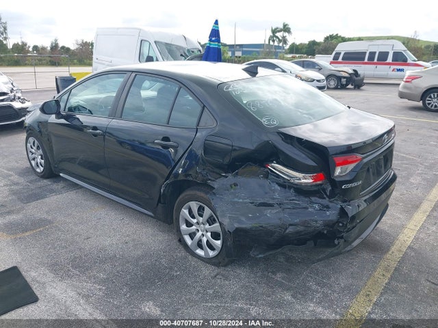 Toyota COROLLA LE 2021 5YFEPMAE5MP158896 Image 3