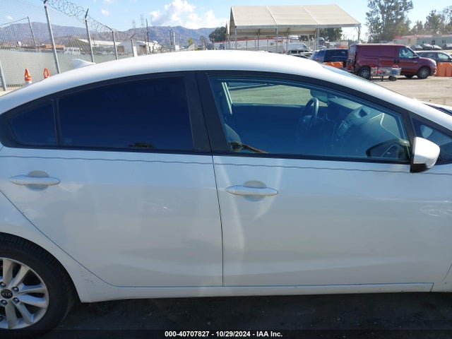 KIA FORTE LX 2017 3KPFK4A77HE156255 Image 13
