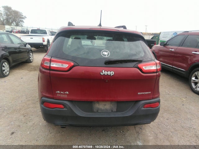 1C4PJMAB7FW570599 Jeep Cherokee Sport