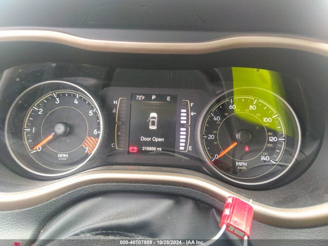 1C4PJMAB7FW570599 Jeep Cherokee Sport