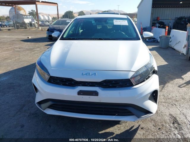 3KPF24AD0NE446726 KIA Forte Lxs