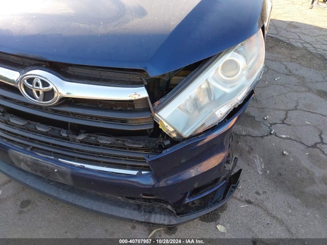 Toyota Highlander Le Plus V6 2016 5TDZKRFH2GS125771 Image 16