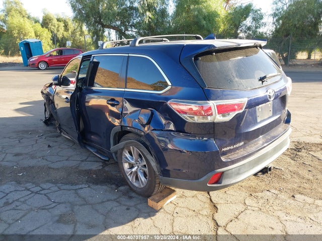 Toyota Highlander Le Plus V6 2016 5TDZKRFH2GS125771 Image 3