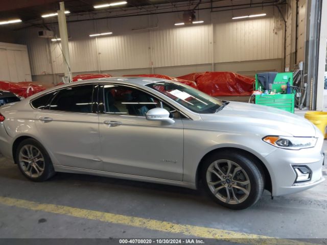 3FA6P0RU1KR206853 Ford Fusion Hybrid Titanium