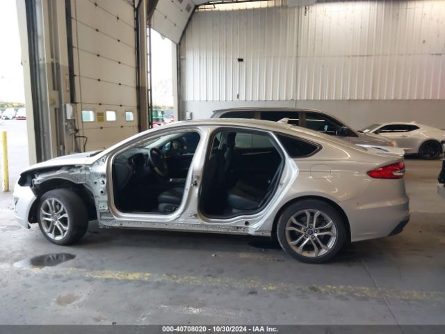 3FA6P0RU1KR206853 Ford Fusion Hybrid Titanium