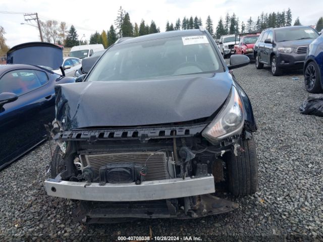 KNDCB3LC9K5232746 KIA NIRO LX