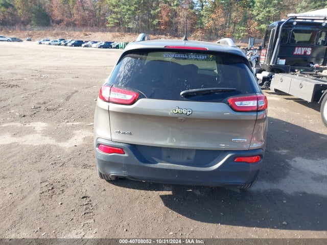 Jeep Cherokee Latitude 2016 1C4PJMCB0GW368153 Image 16