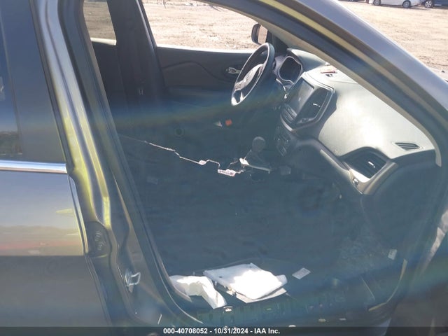 Jeep Cherokee Latitude 2016 1C4PJMCB0GW368153 Image 5
