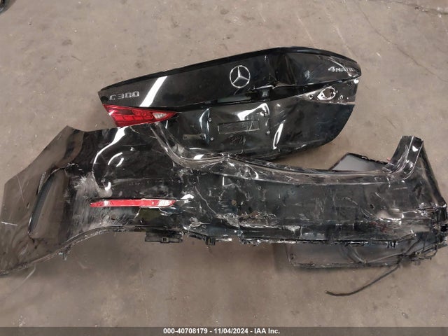 W1KAF4HB6NR010900 Mercedes-Benz C 300 4matic