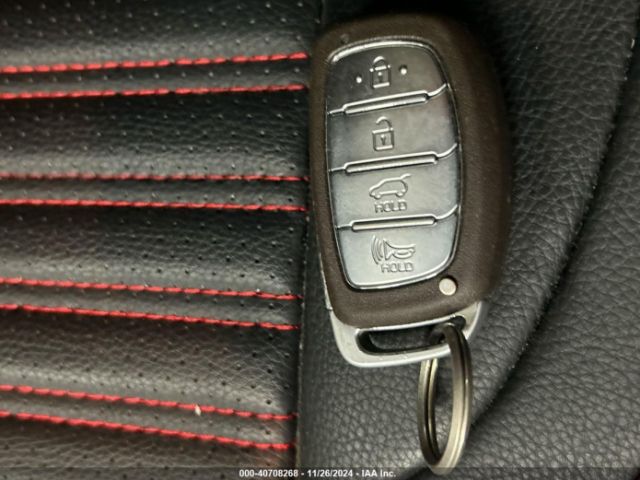 KM8J3CA21HU337449 Hyundai Tucson Sport