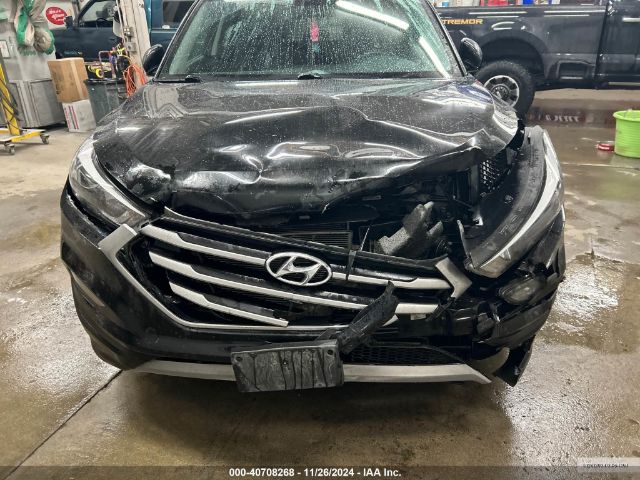 KM8J3CA21HU337449 Hyundai Tucson Sport