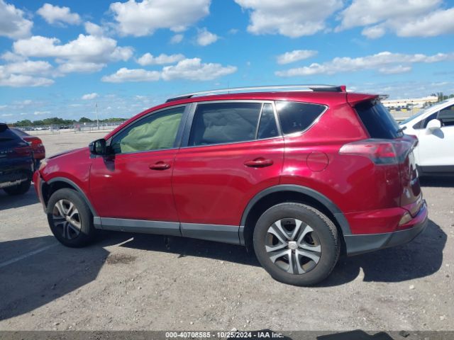 Toyota RAV4 LE 2018 JTMZFREV2JD113702 Image 14