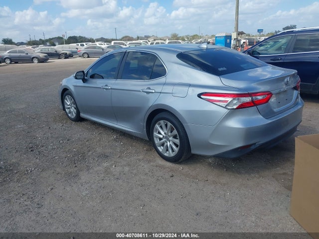 Toyota CAMRY LE 2019 4T1B11HK9KU241385 Image 3