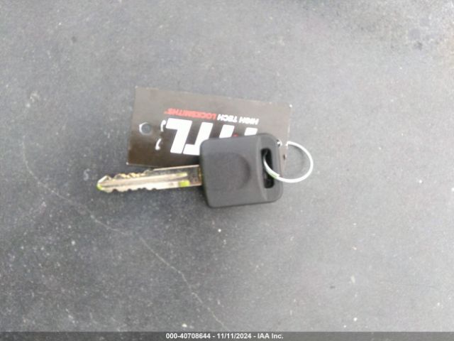 JN8AS5MT3FW657157 Nissan Rogue Select S
