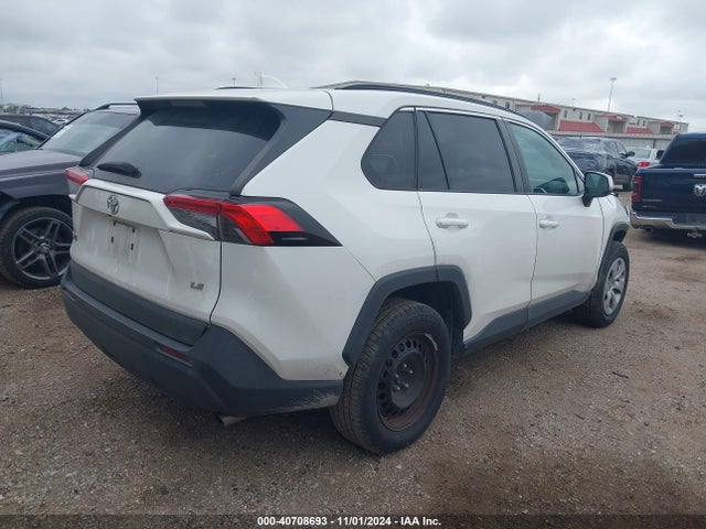 Toyota RAV4 LE 2021 2T3K1RFV7MW121106 Image 3