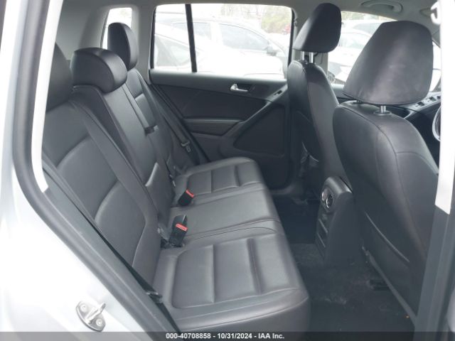 WVGBV7AX8HK000208 Volkswagen Tiguan 2.0t S