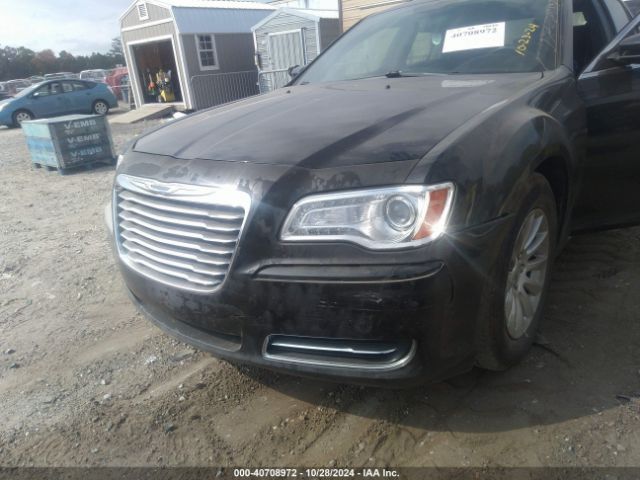 Chrysler 300 2014 2C3CCAAG1EH255351 Image 18