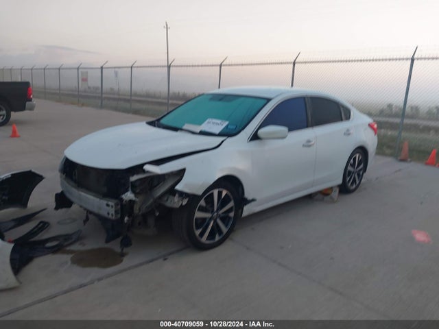 Nissan Altima 2.5 Sr 2017 1N4AL3APXHC489709 Image 2