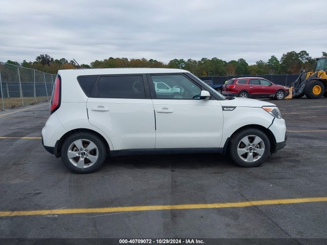 KIA Soul 2017 KNDJN2A23H7435101 Image 13