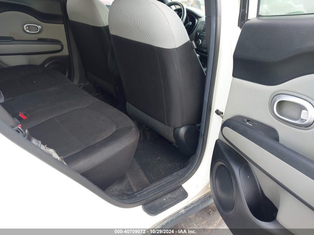 KIA Soul 2017 KNDJN2A23H7435101 Image 8