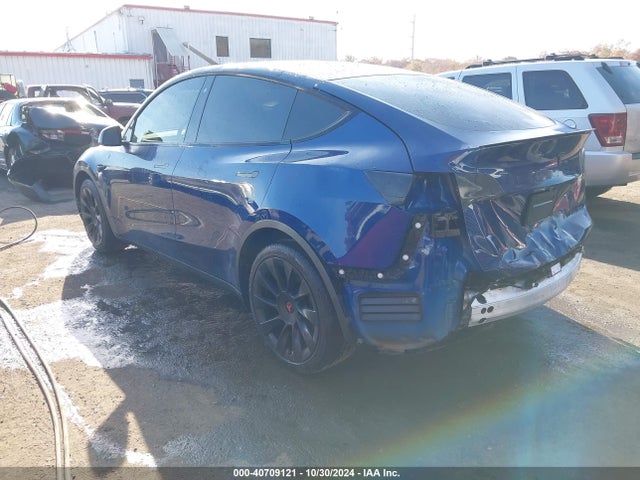 2020 TESLA MODEL Y 5YJYGDEE7LF012694 Photo 2