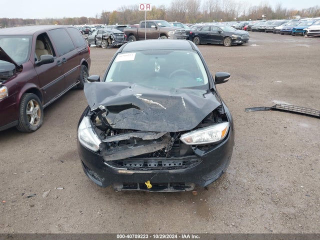 Ford FOCUS SE 2015 1FADP3K29FL308620 Image 12