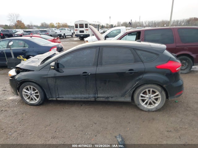 Ford FOCUS SE 2015 1FADP3K29FL308620 Image 14