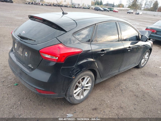 Ford FOCUS SE 2015 1FADP3K29FL308620 Image 4