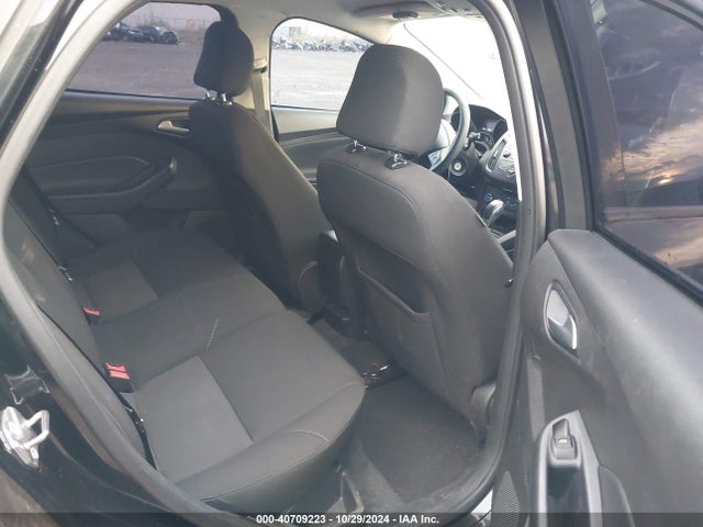 Ford FOCUS SE 2015 1FADP3K29FL308620 Image 8