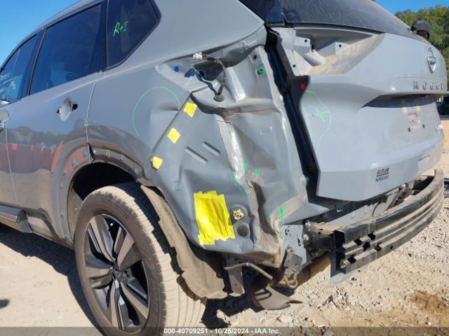 JN8BT3DC3NW121376 Nissan Rogue Platinum Fwd